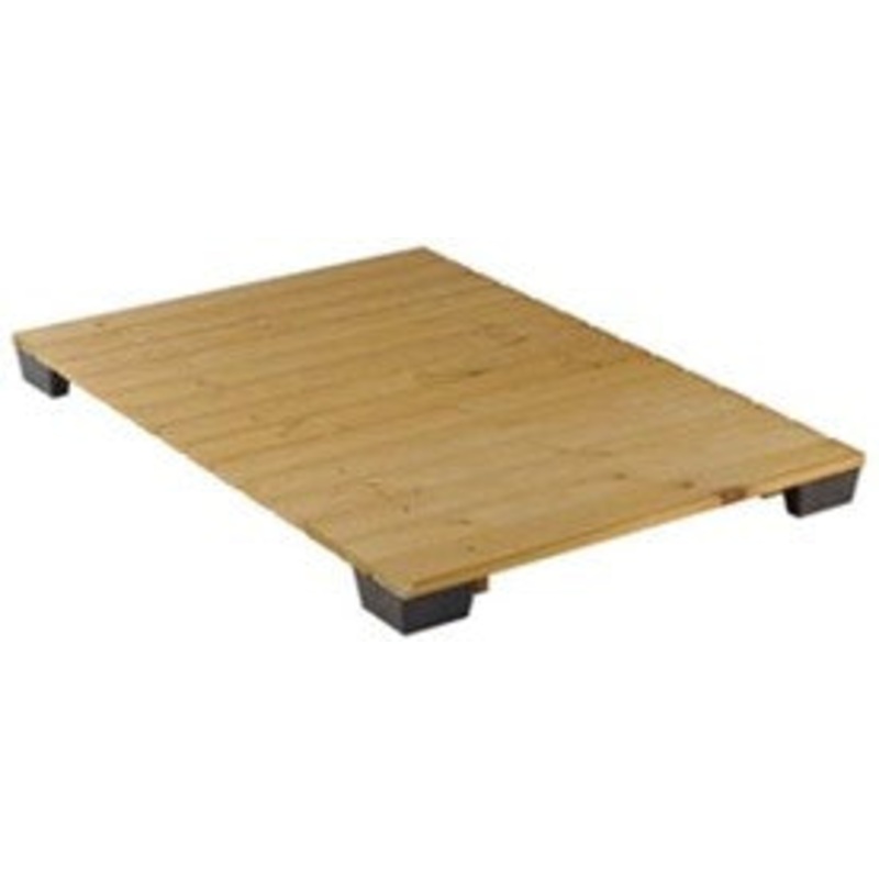 WOODEN PATIO WITH PLASTIC FEET